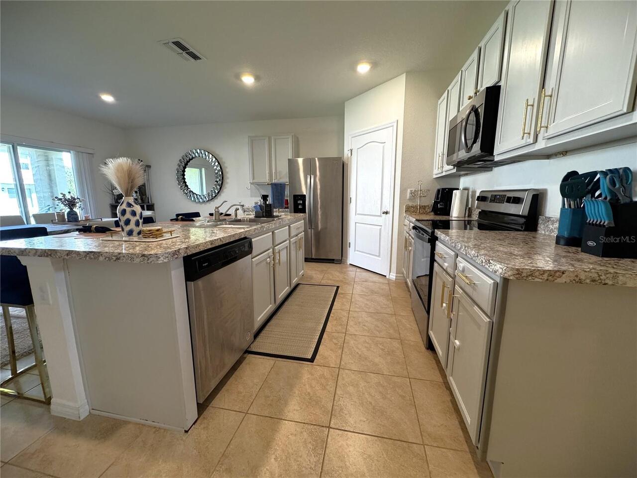 Listing Photo 6