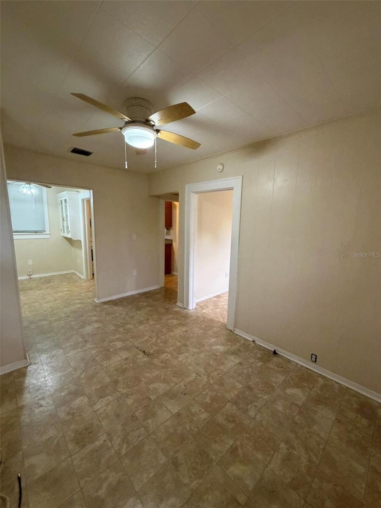 Listing Photo 11