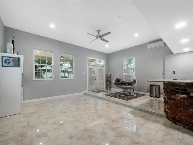 Listing Photo 21