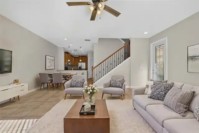 Listing Photo 10
