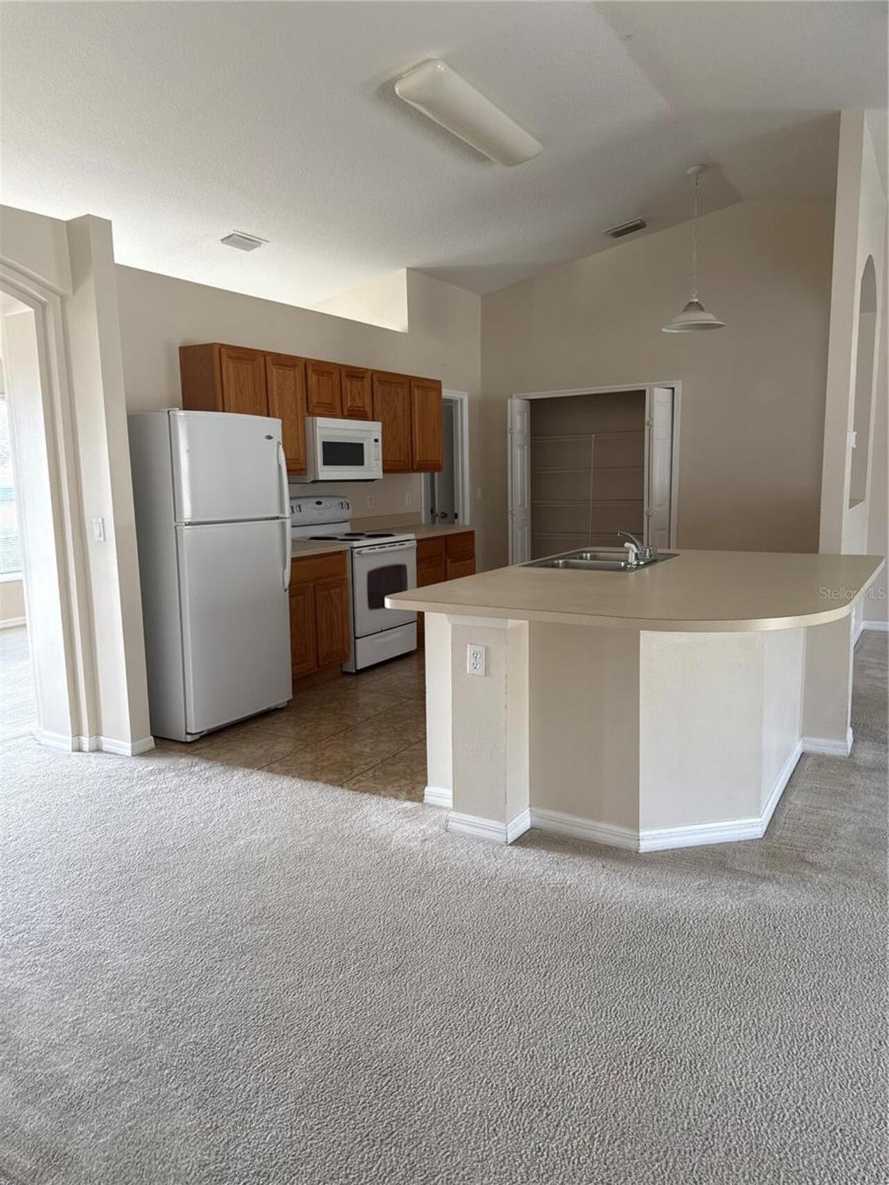 Listing Photo 8