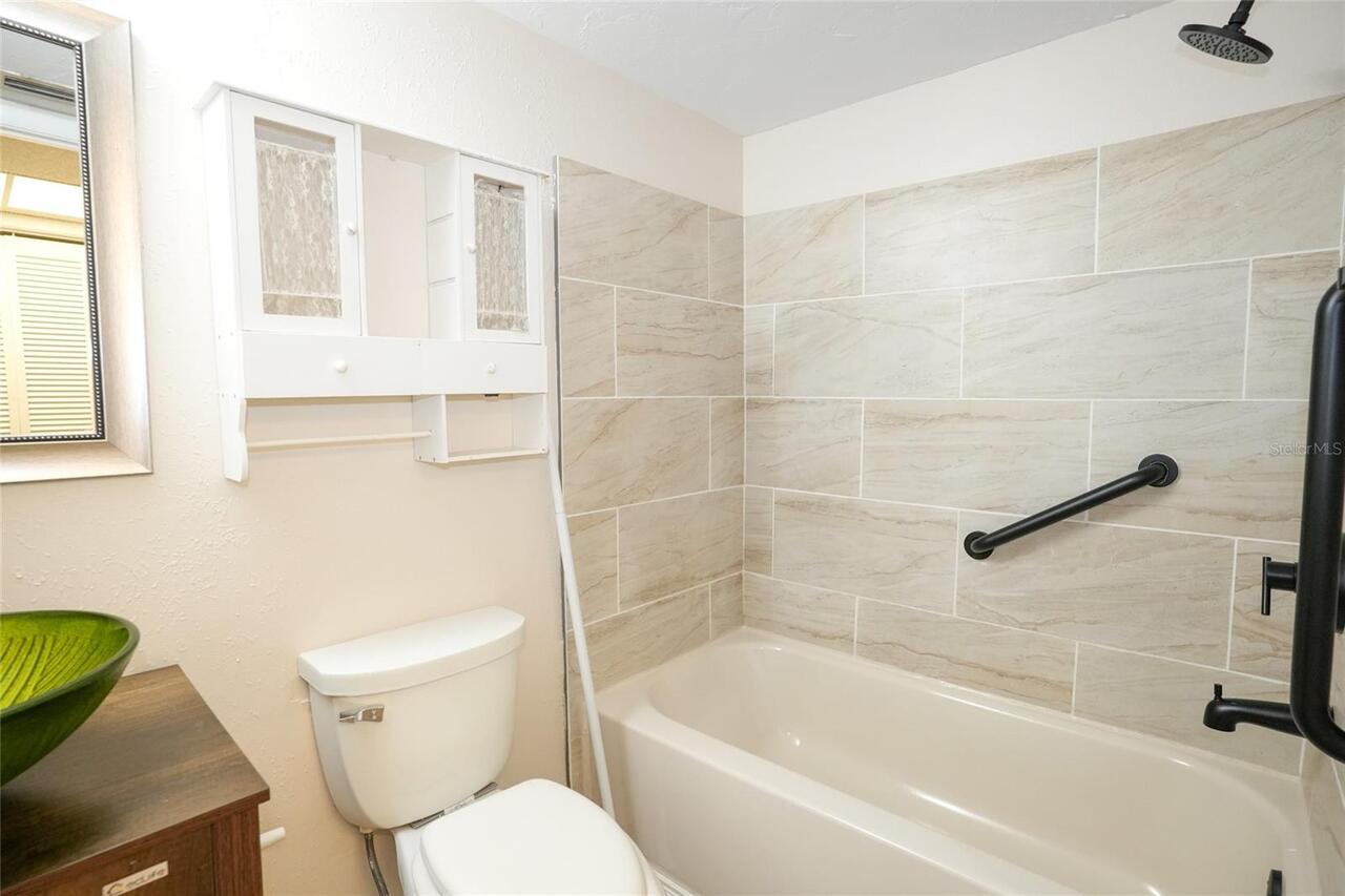Listing Photo 7