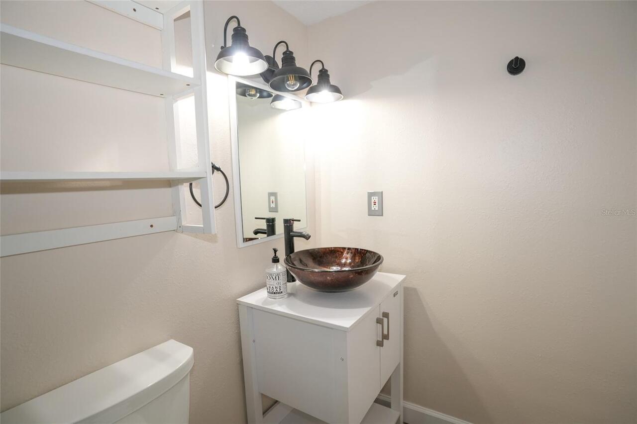 Listing Photo 12