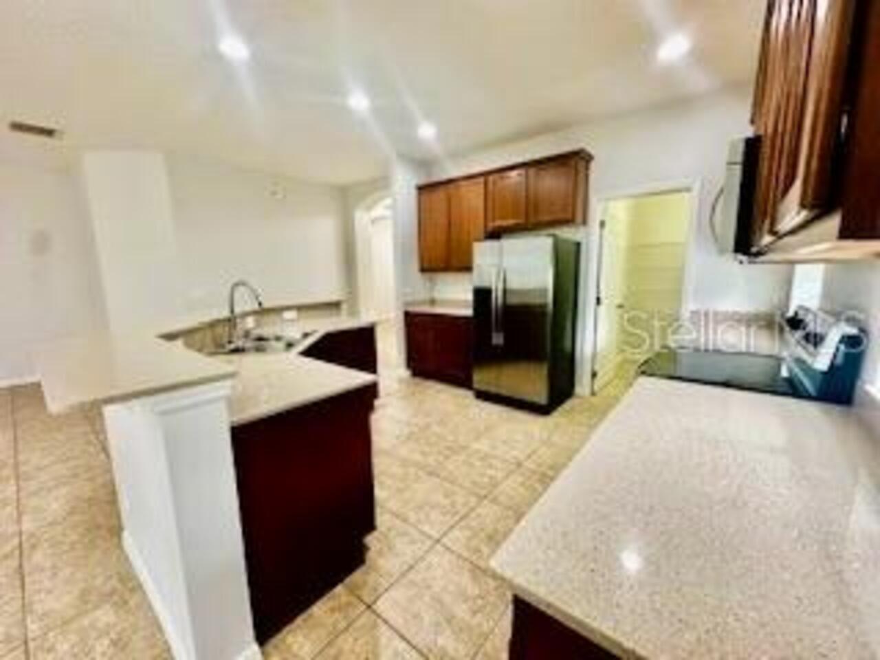 Listing Photo 8