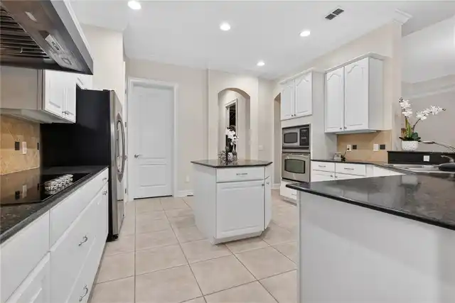 Listing Photo 19