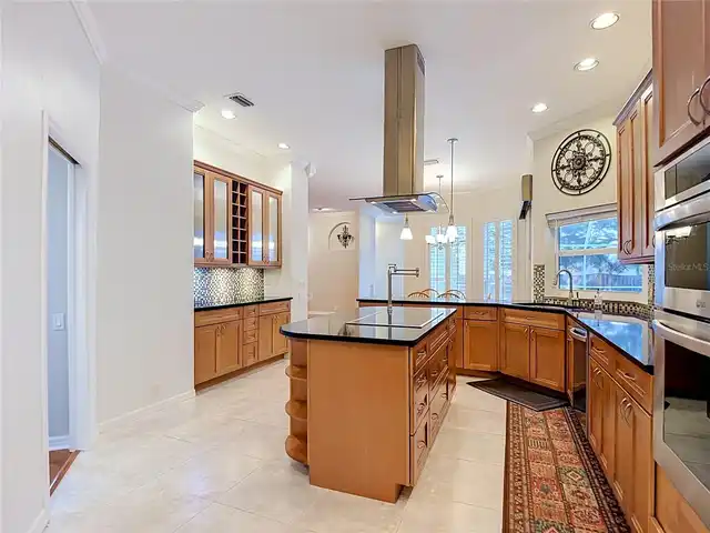 Listing Photo 17
