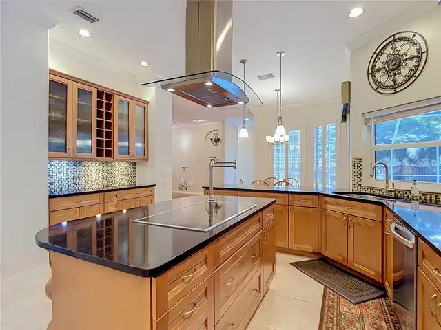 Listing Photo 18