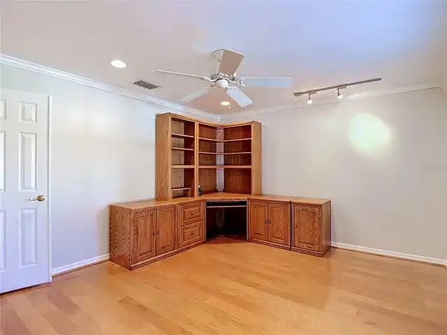 Listing Photo 36