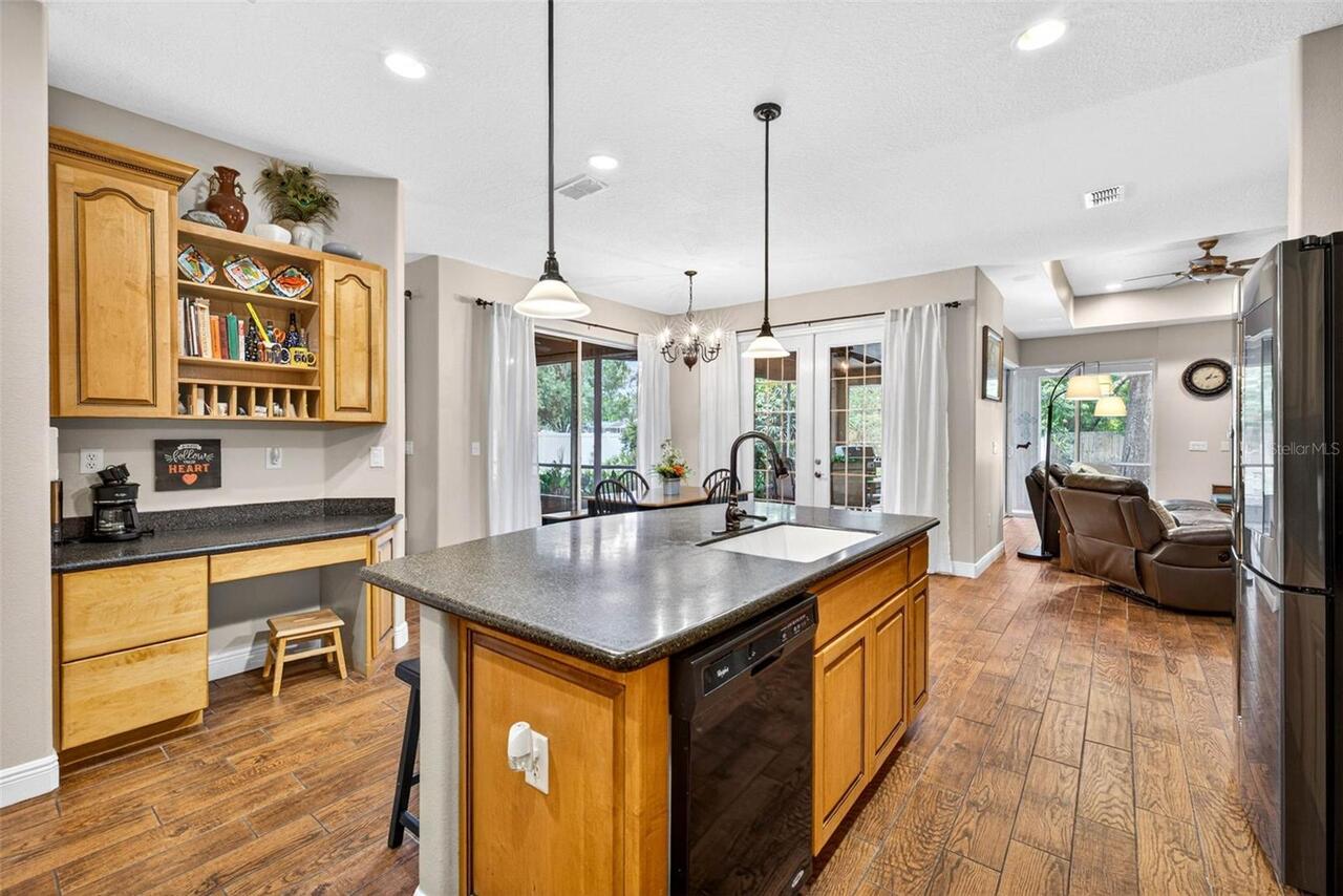 Listing Photo 18