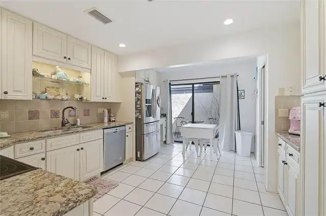 Listing Photo 13