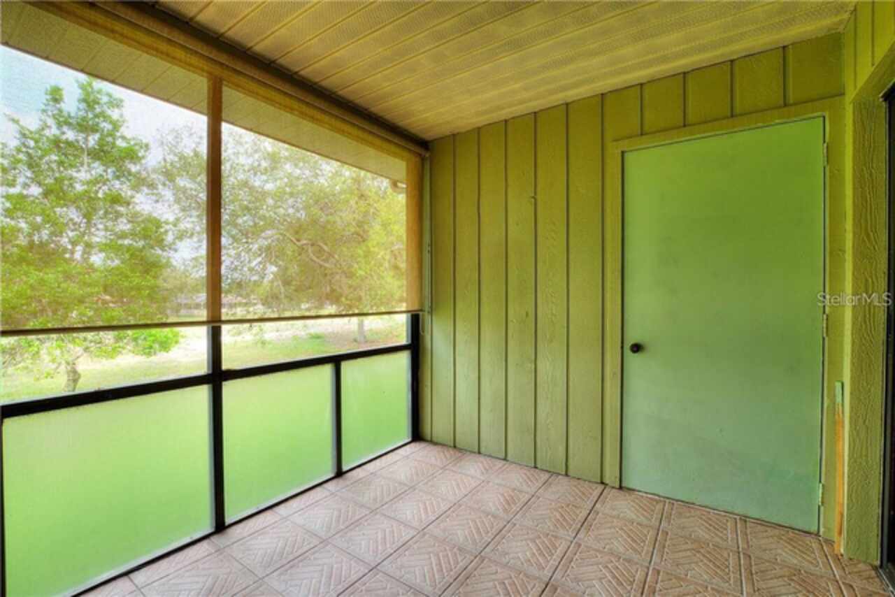Listing Photo 12