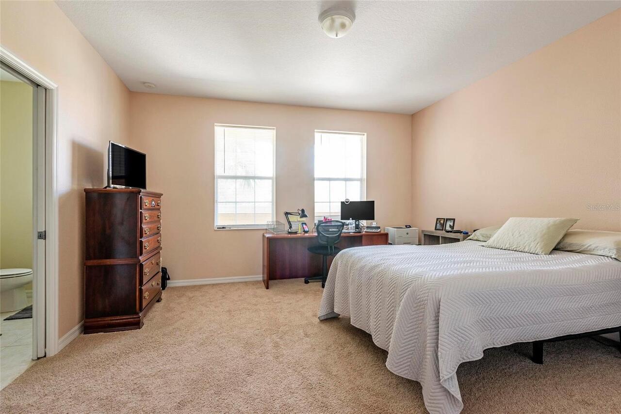 Listing Photo 18