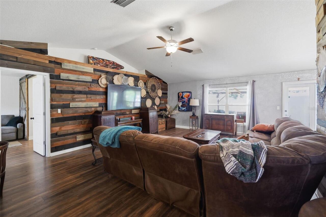 Listing Photo 7