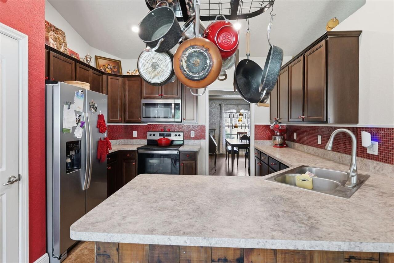 Listing Photo 12