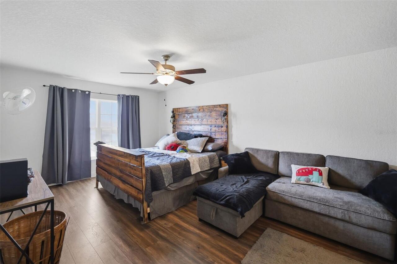 Listing Photo 17