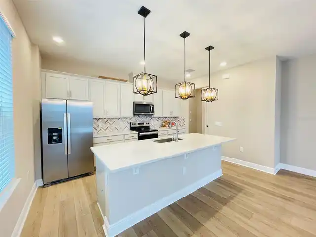 Listing Photo 8