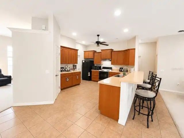 Listing Photo 8