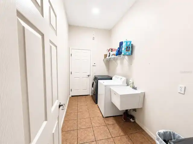 Listing Photo 14