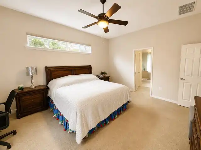 Listing Photo 16