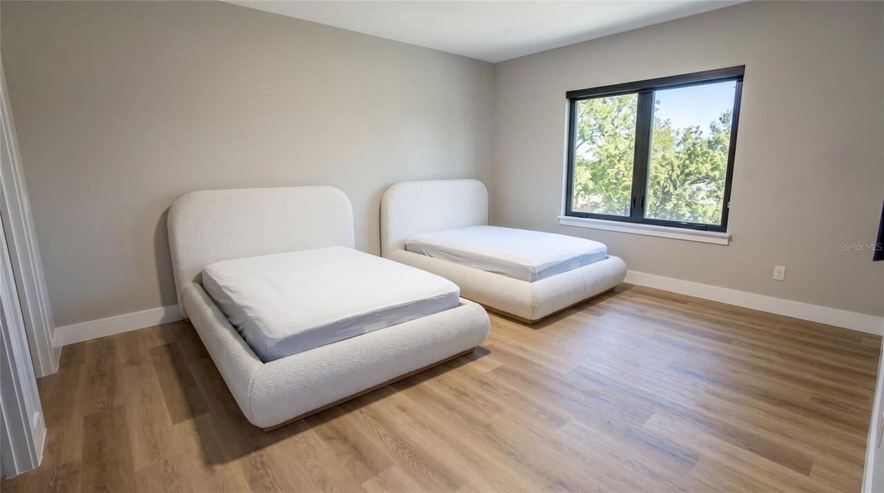 Listing Photo 33