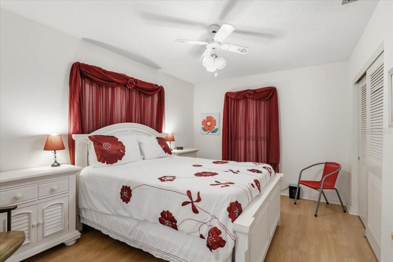 Listing Photo 16