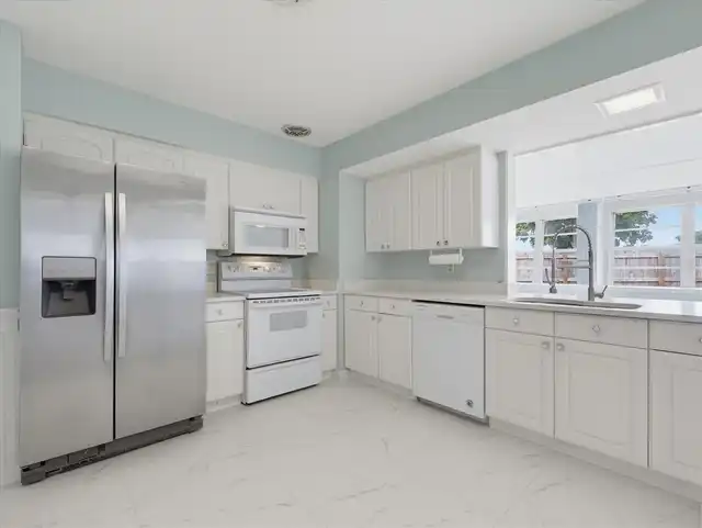 Listing Photo 6