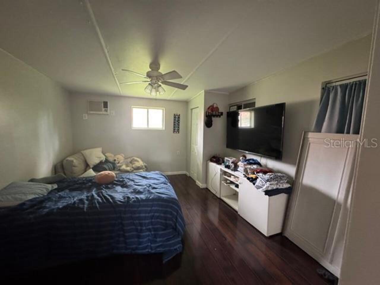 Listing Photo 8