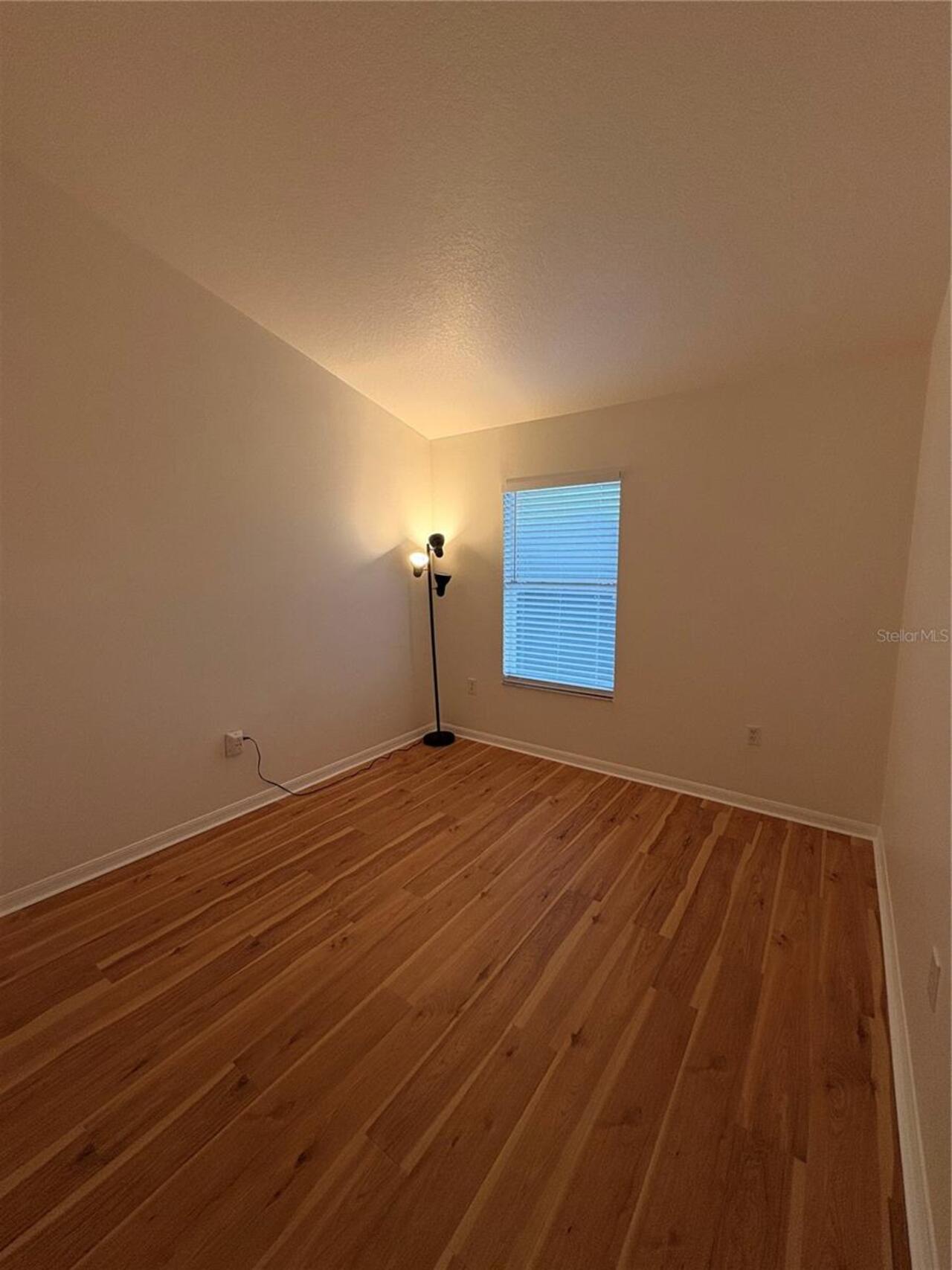 Listing Photo 14
