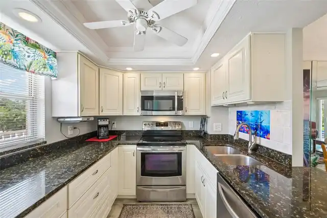 Listing Photo 16