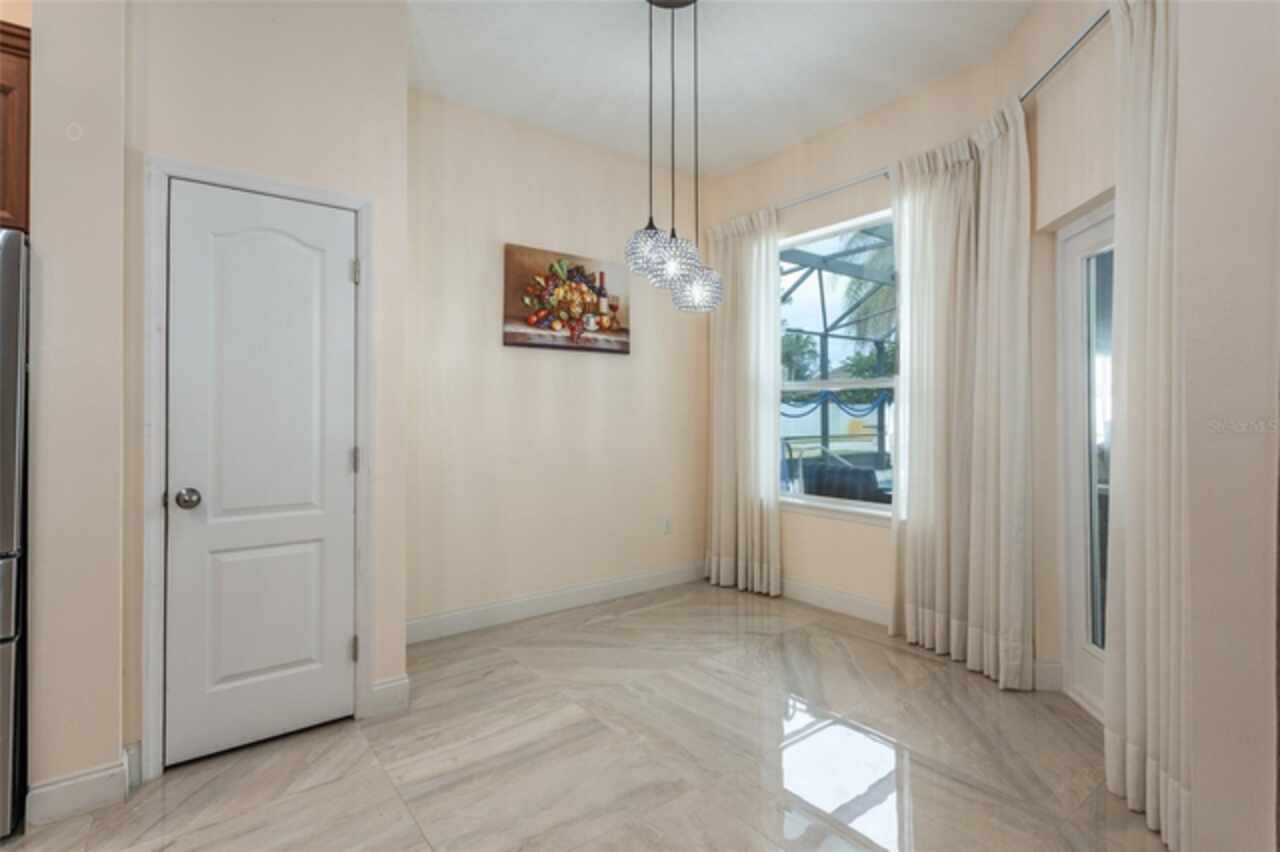 Listing Photo 14