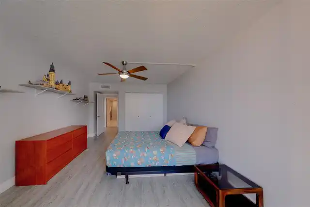 Listing Photo 23