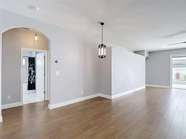 Listing Photo 15