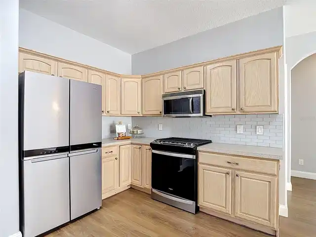 Listing Photo 18