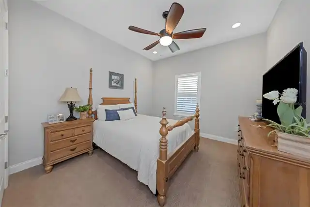 Listing Photo 43