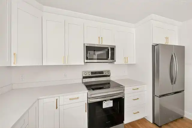 Listing Photo 7