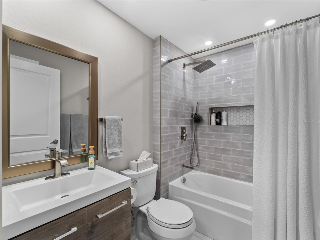 Listing Photo 25