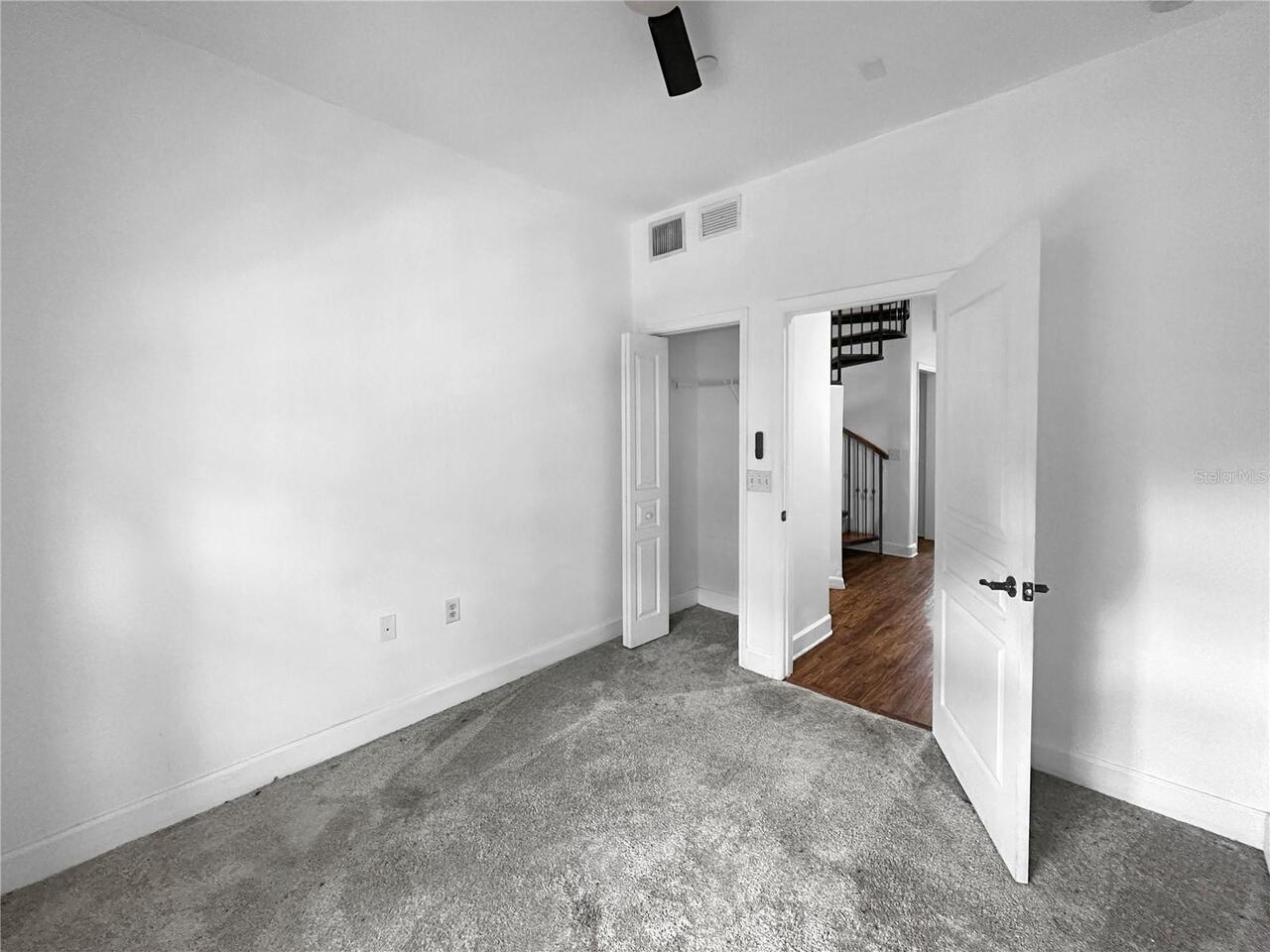 Listing Photo 12