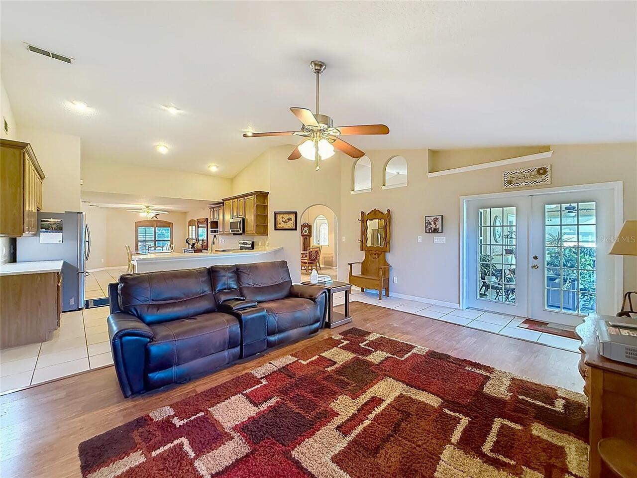 Listing Photo 10