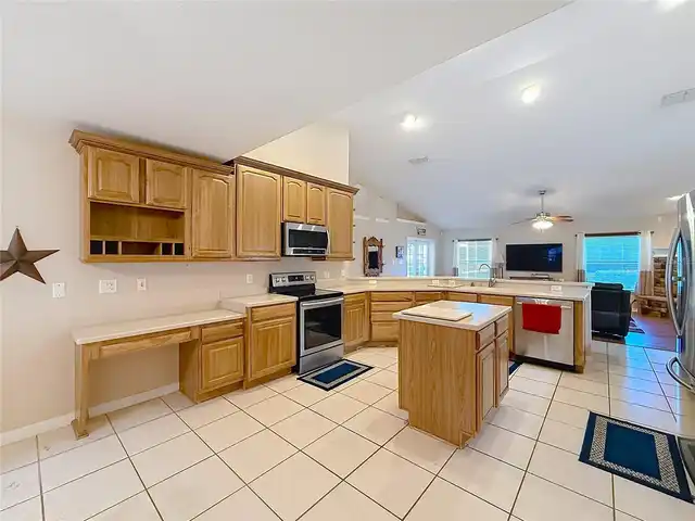 Listing Photo 18