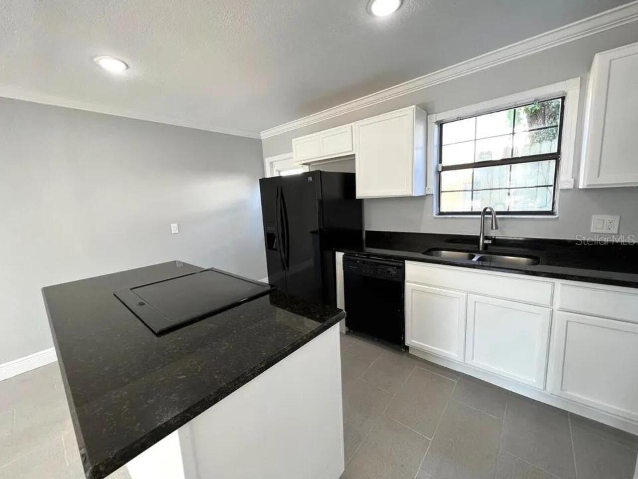 Listing Photo 9