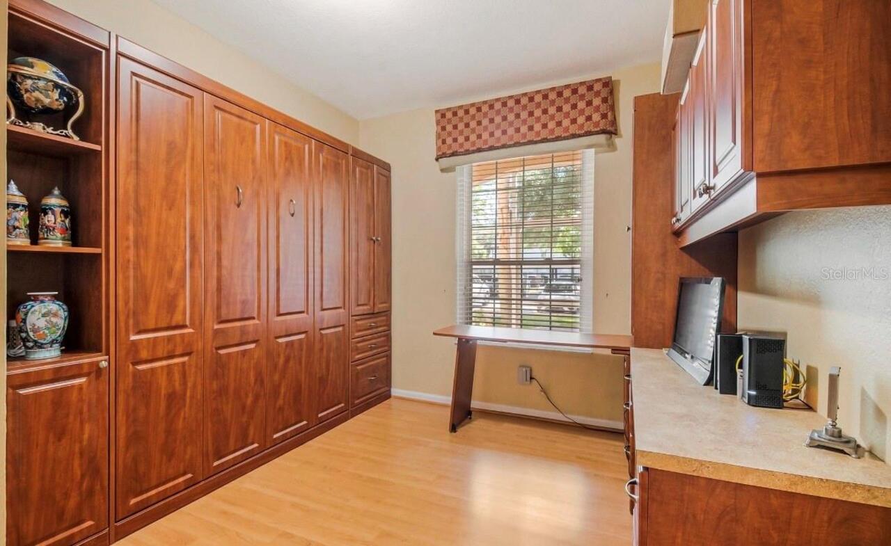 Listing Photo 17