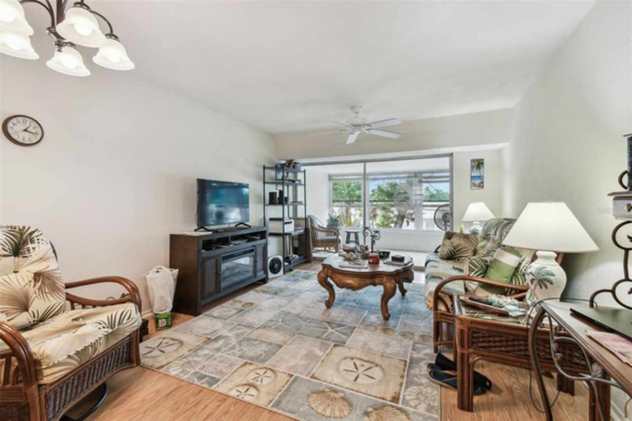 Listing Photo 9
