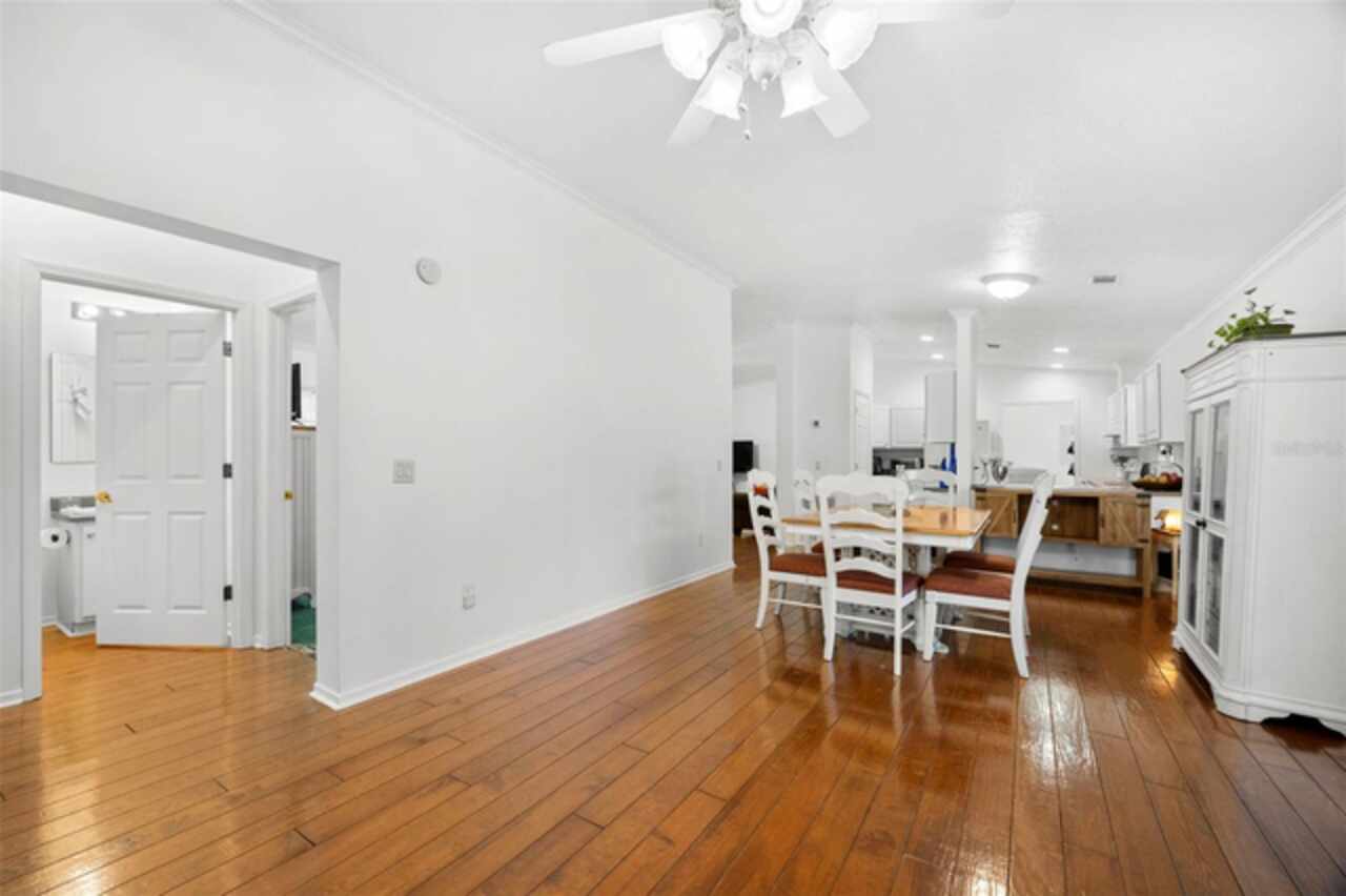 Listing Photo 8