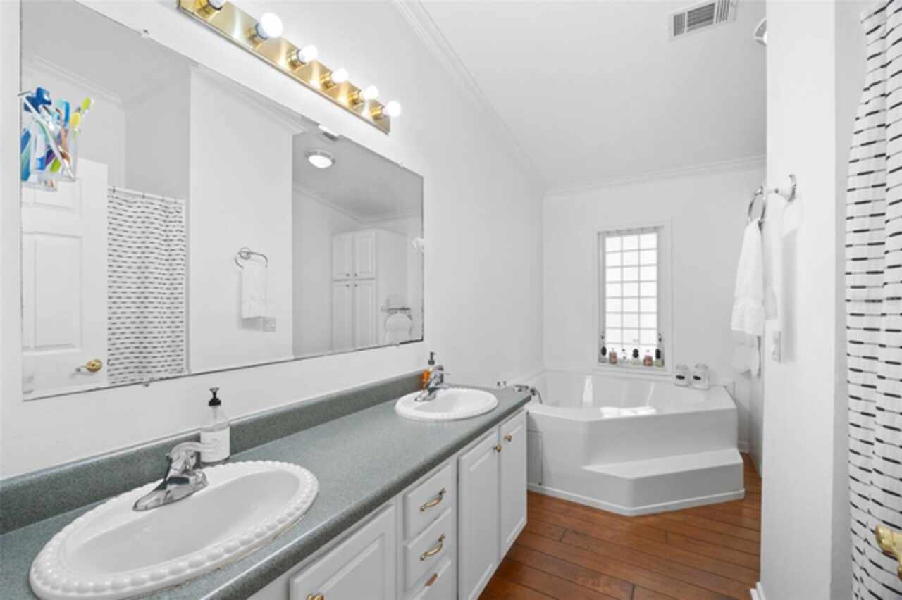Listing Photo 17