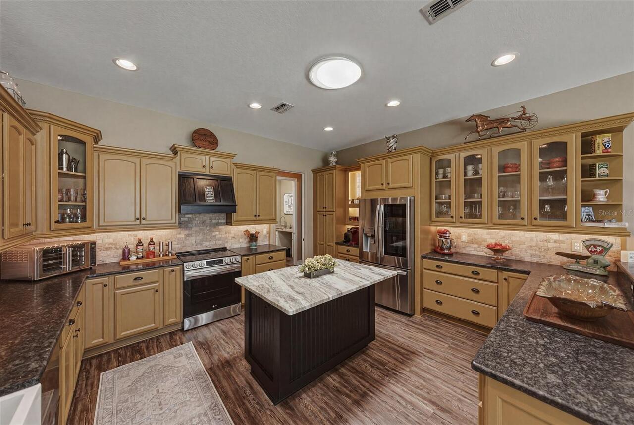 Listing Photo 16