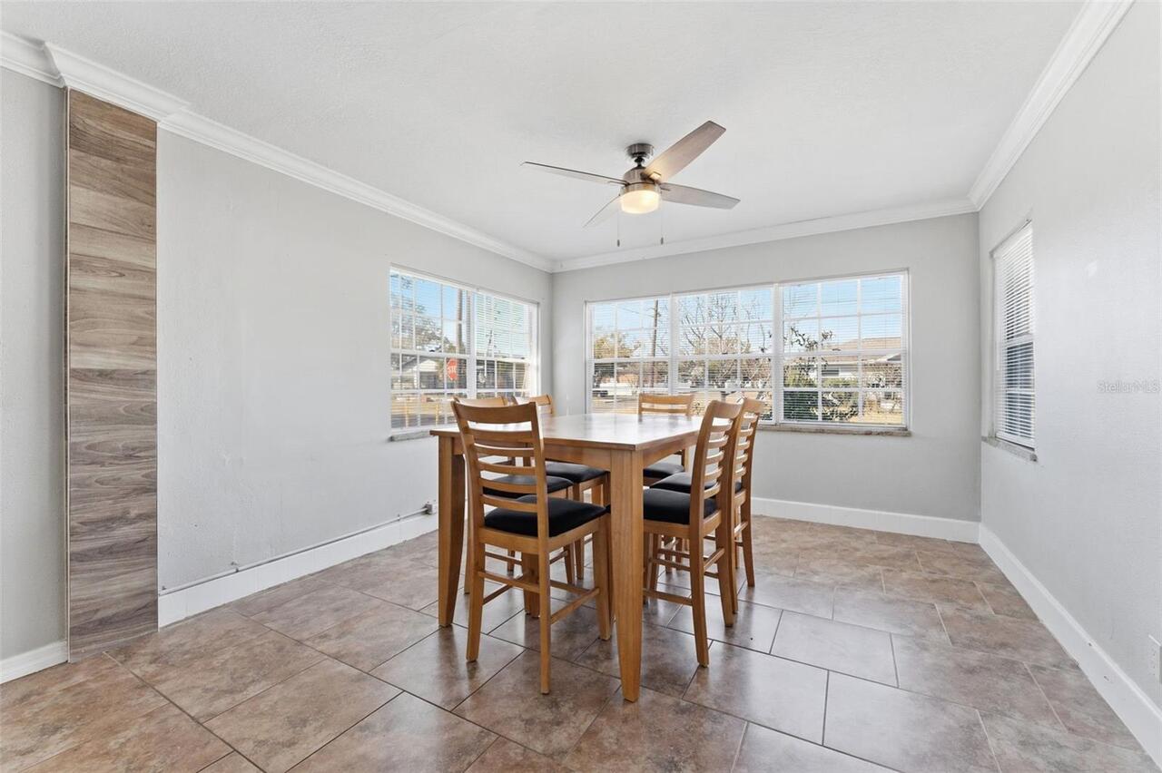 Listing Photo 12