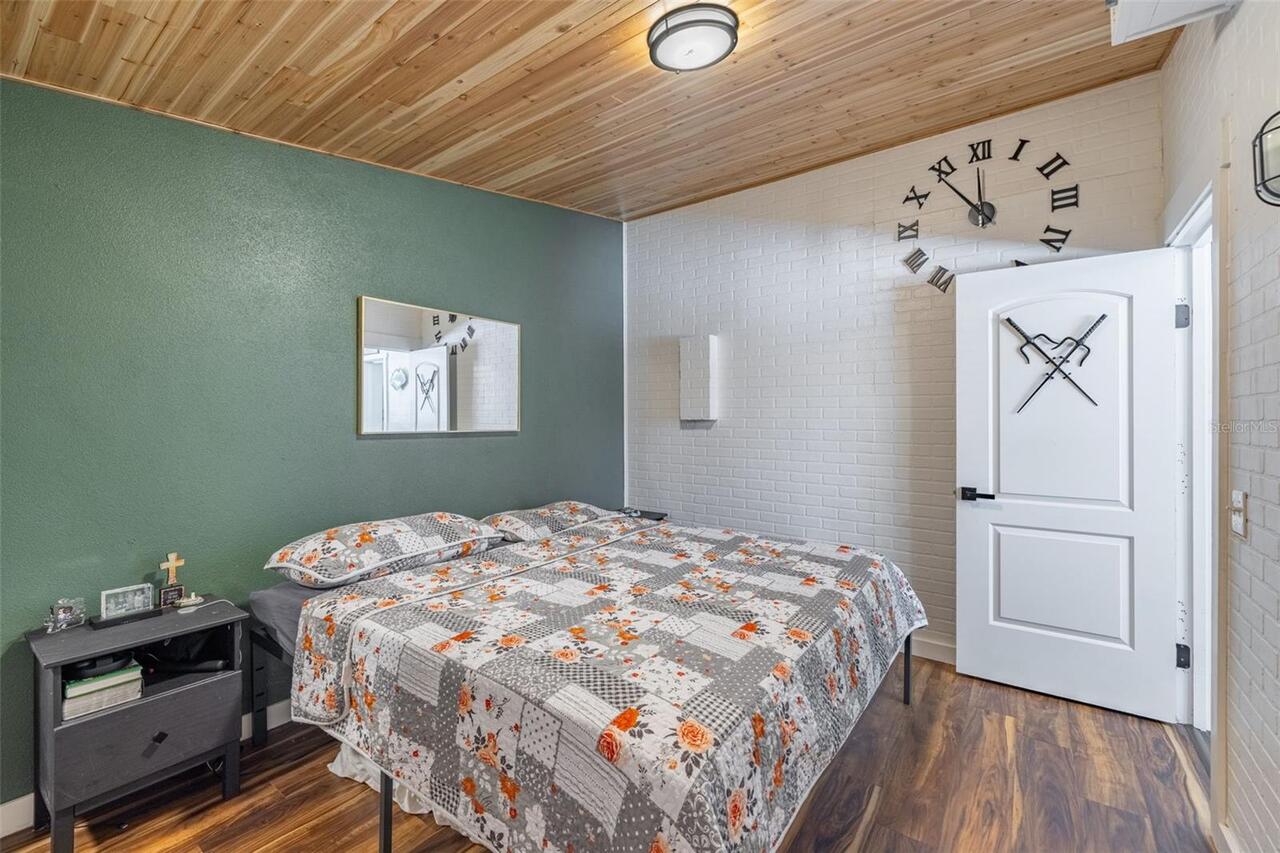 Listing Photo 18