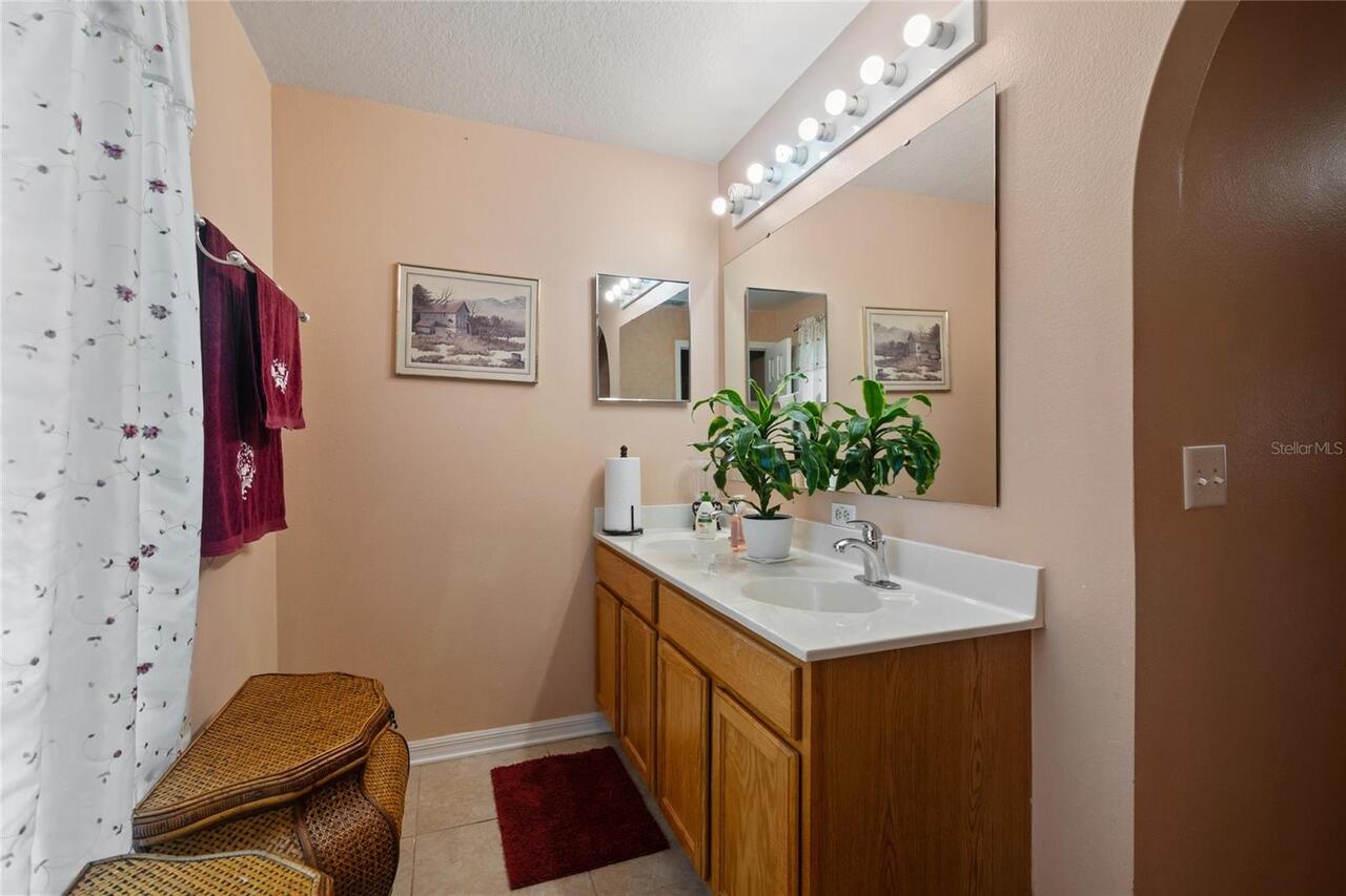 Listing Photo 14