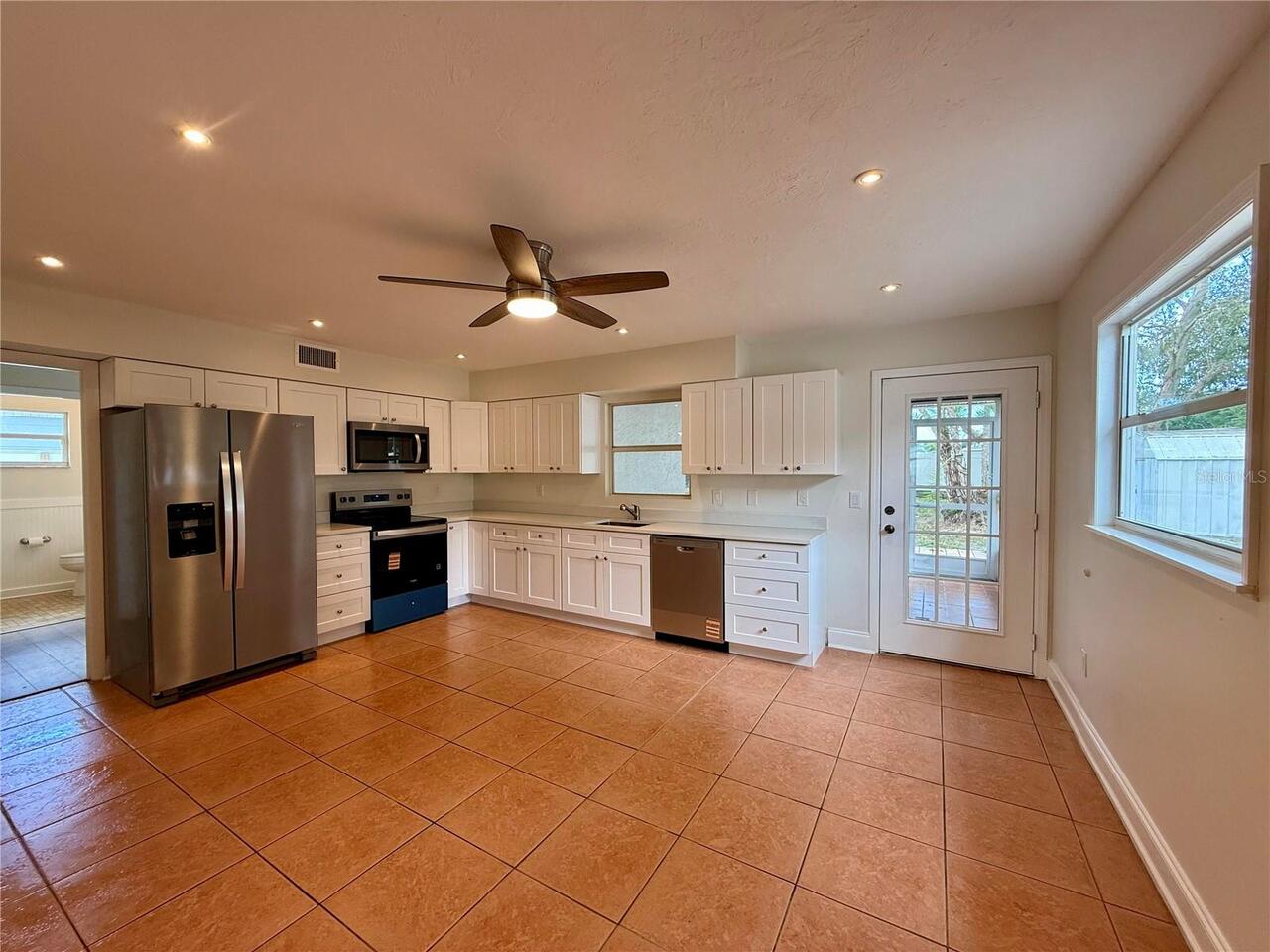 Listing Photo 7