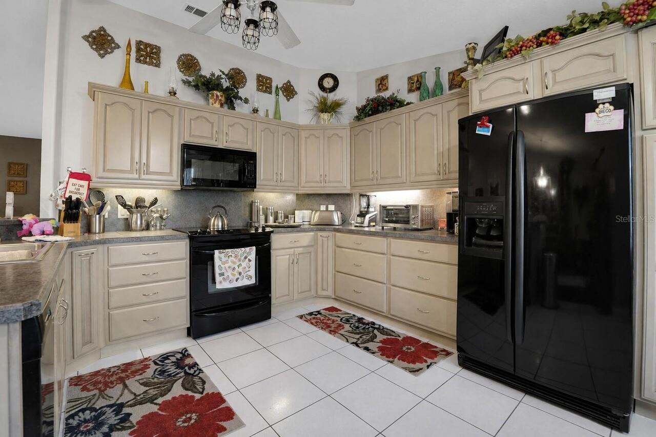 Listing Photo 10